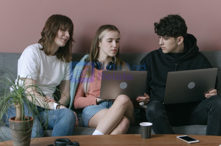 The New Fortune 500 Kids — Teenagers Running Global Businesses From Their Phones